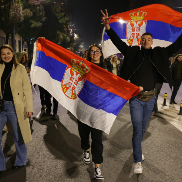 Szerbia valasztas oromunnep 864420