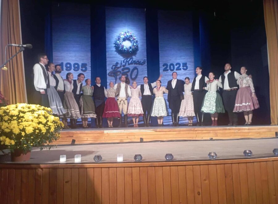 90b5efb3 e945 490d b5d3 42a64c3153d5