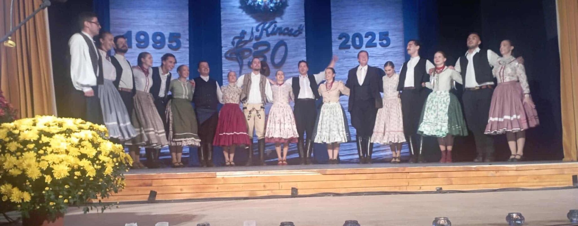 90b5efb3 e945 490d b5d3 42a64c3153d5