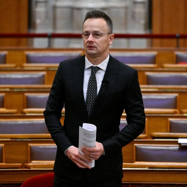 39219af7212d483681a3d27b7b102189