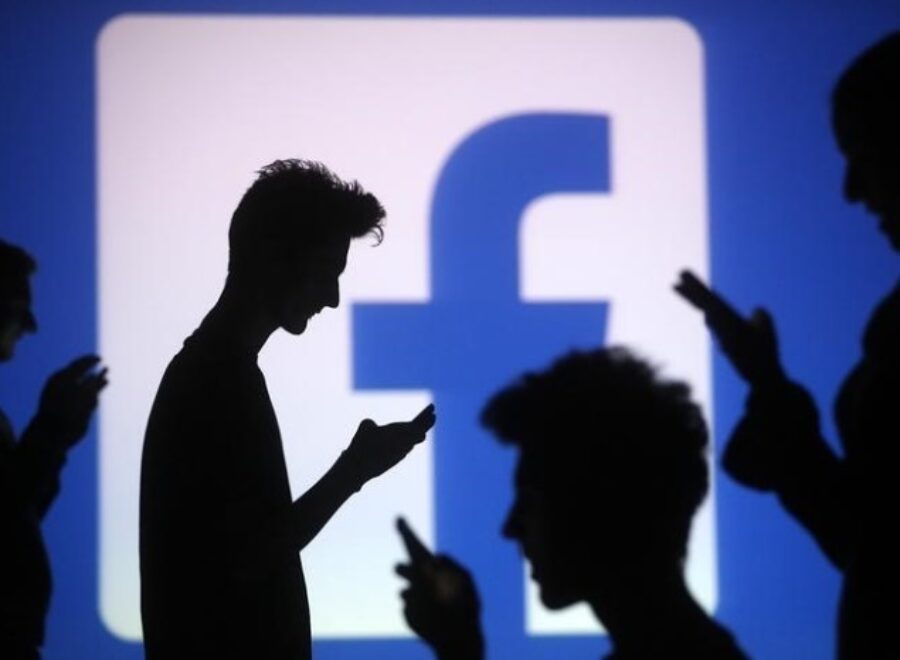 Facebook mobile in groups reuters