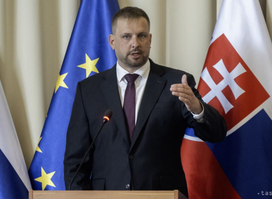 4 e277f01aeaa899d92969010988c2ab9051af0f78