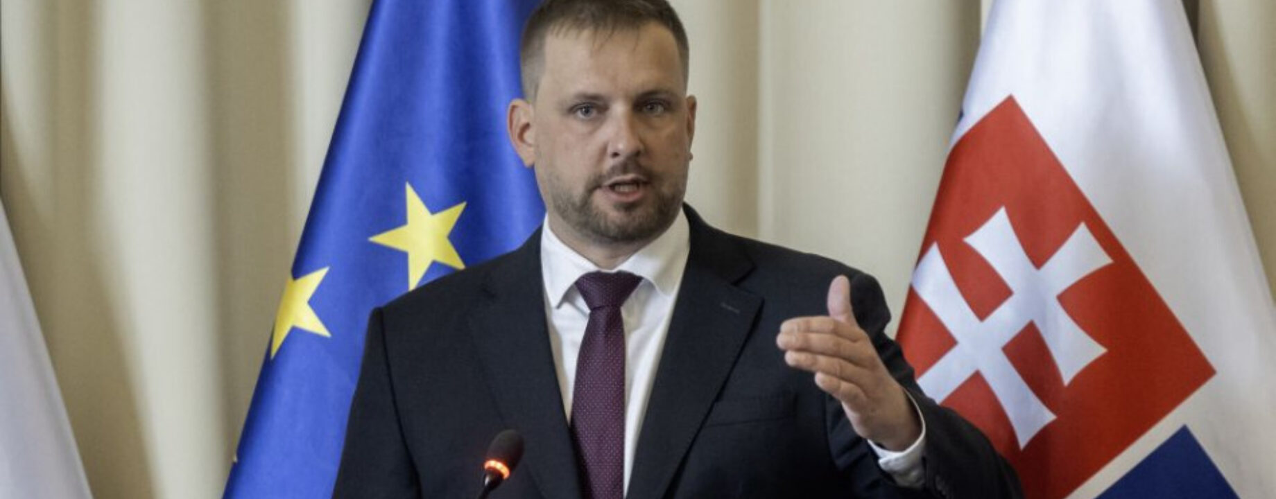 4 e277f01aeaa899d92969010988c2ab9051af0f78