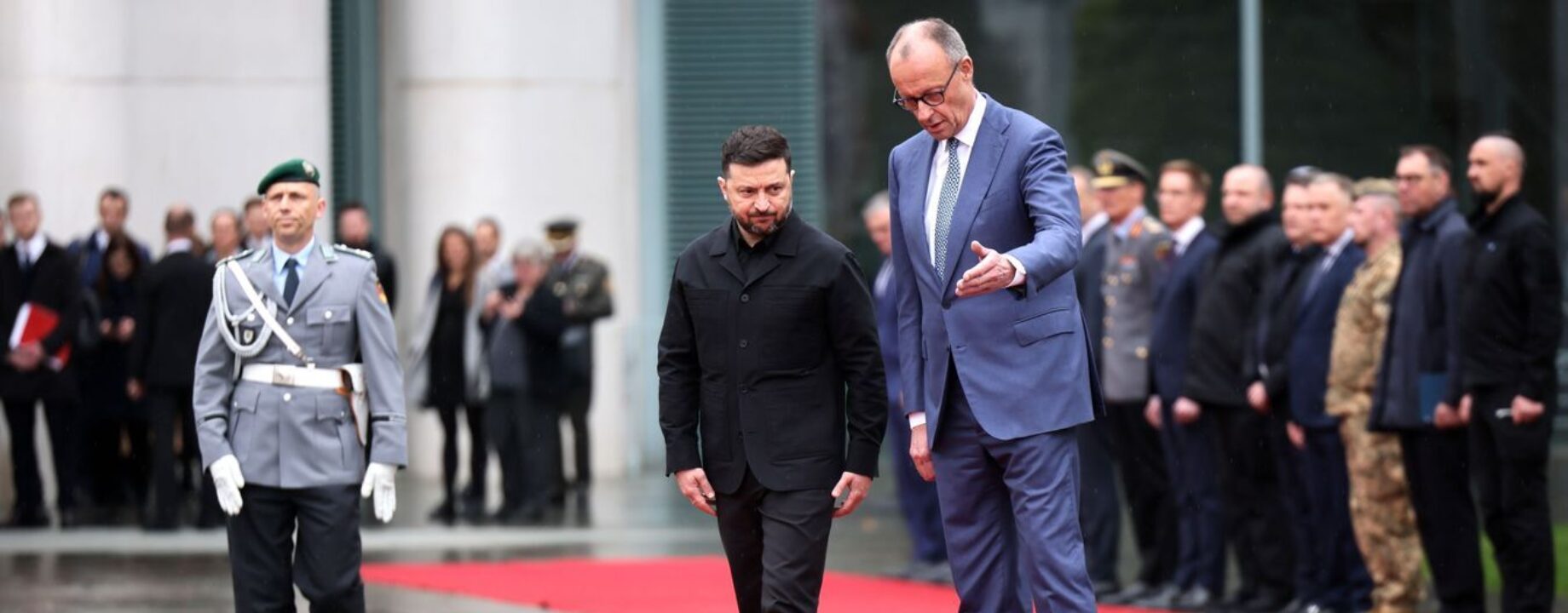 Zselét irányítják