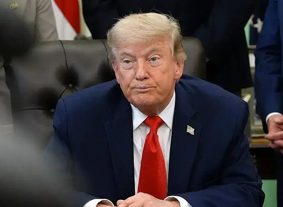 Trump elnök úr
