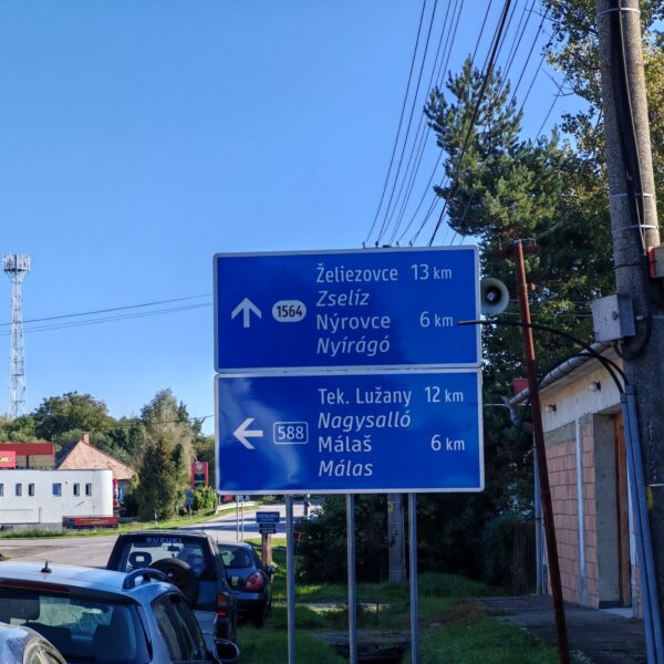 Farnadi ketnyelvu tabla