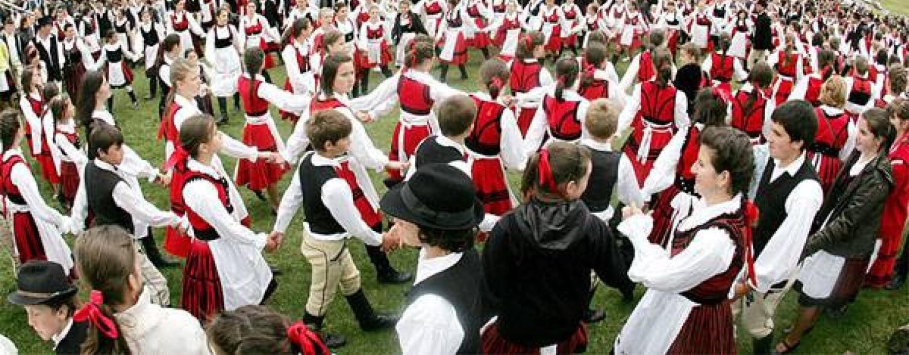 N ezer szekely leany foto mircea rosca