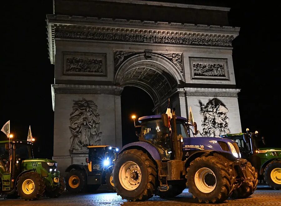 Francia traktoros tuntetesek