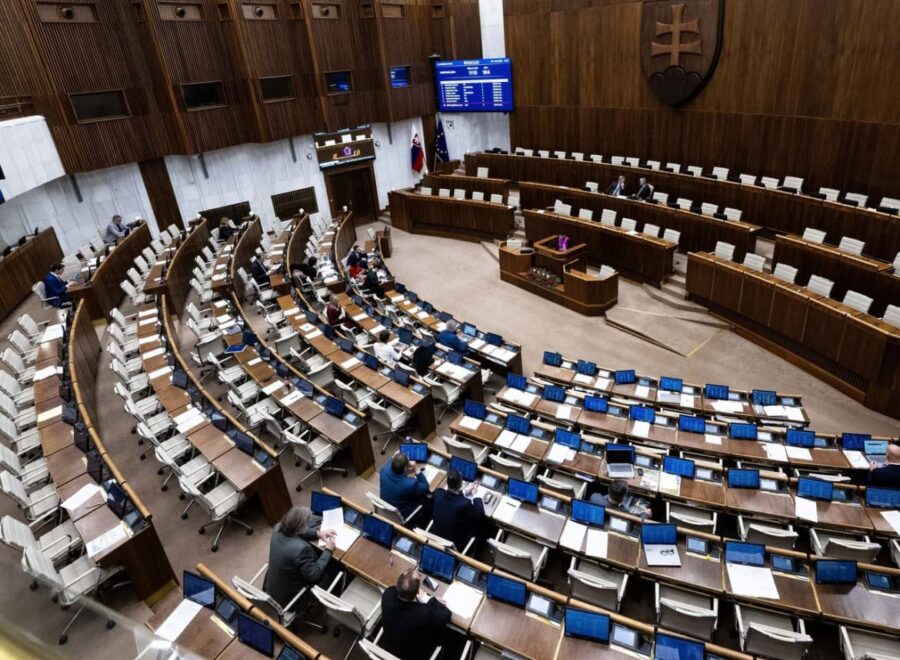 Szlovák parlament magyarellenes
