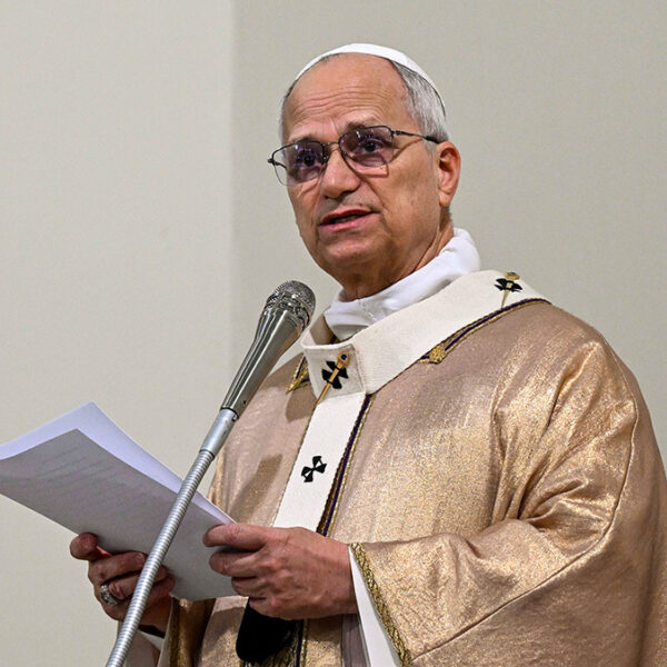 20260315 T1545 POPE PARISH ROME MAR15 1815214 crop
