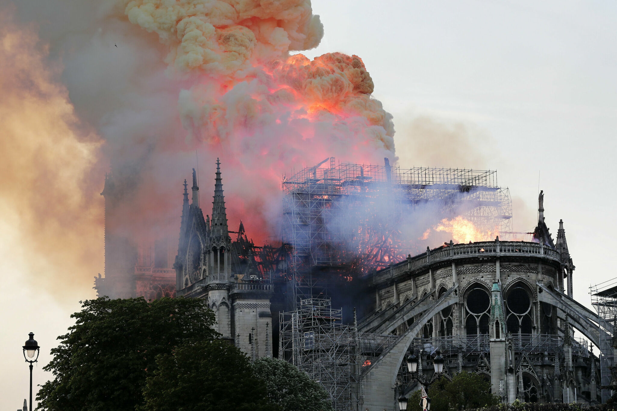 Égő Notre Dame